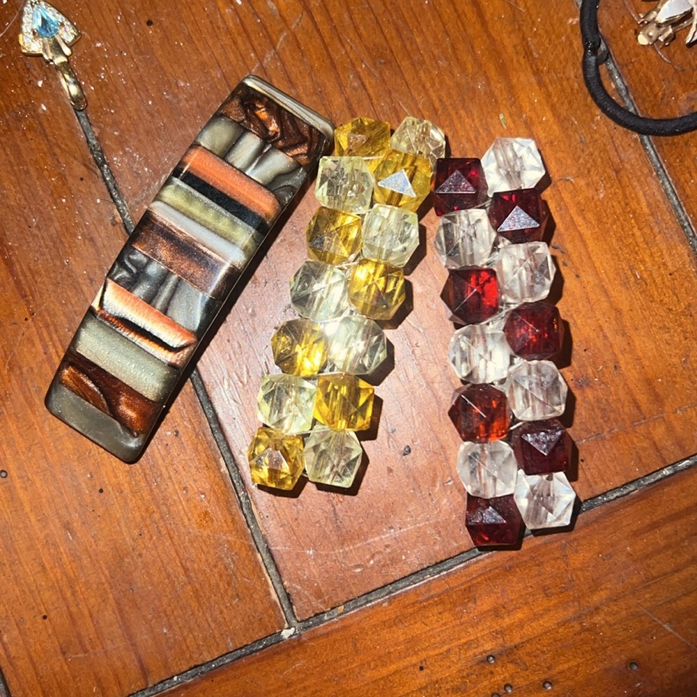 Hair clips - Picture 7 of 9